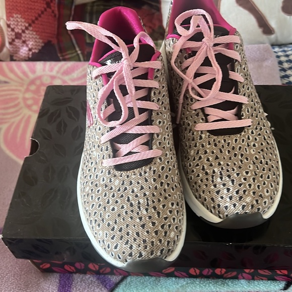 Worm once Sketchers - Picture 3 of 5